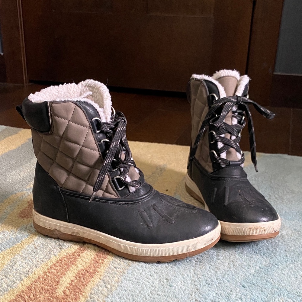Women's Merona Quilted Winter Boots Size 7